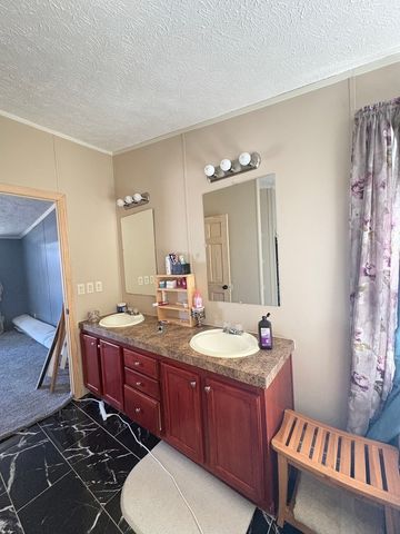 204 N Elm Street, Cambria, IL 62915