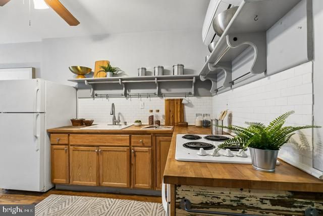 2222 WATKINS ST, Philadelphia, PA 19145