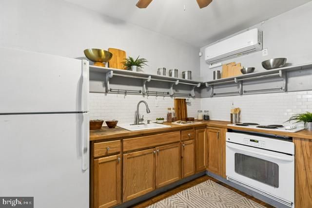 2222 WATKINS ST, Philadelphia, PA 19145
