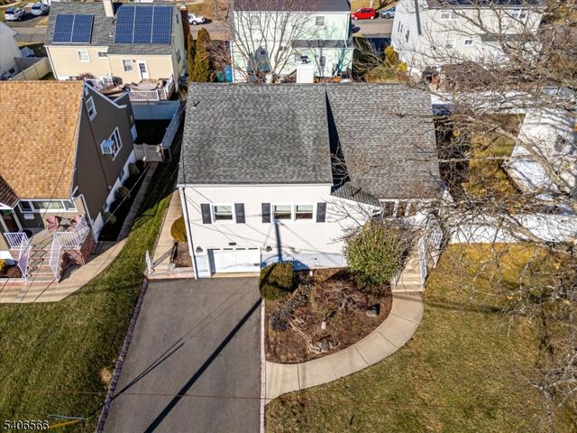 31 Marie Rd, Woodbridge Twp., NJ 08863