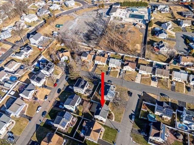 31 Marie Rd, Woodbridge Twp., NJ 08863