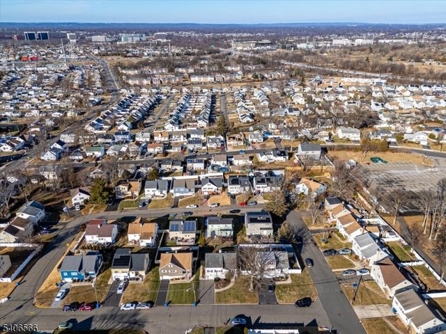 31 Marie Rd, Woodbridge Twp., NJ 08863