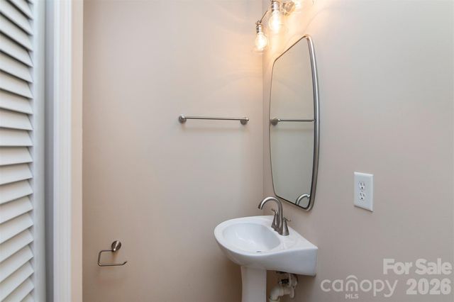 2721 Grain Mill Lane, Charlotte, NC 28214