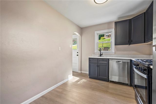 501 Division St, West Mifflin, PA 15122