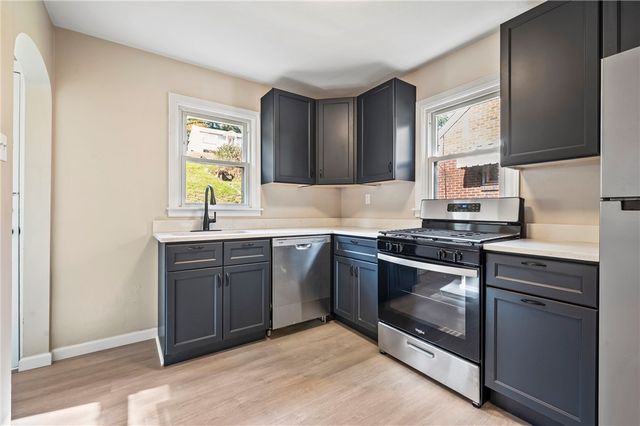 501 Division St, West Mifflin, PA 15122