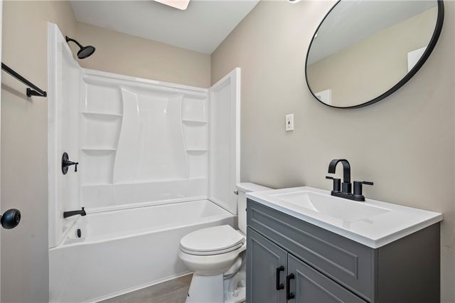 501 Division St, West Mifflin, PA 15122