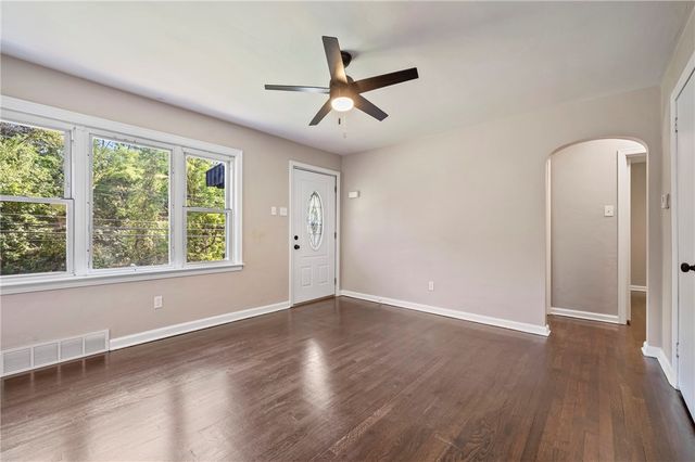 501 Division St, West Mifflin, PA 15122