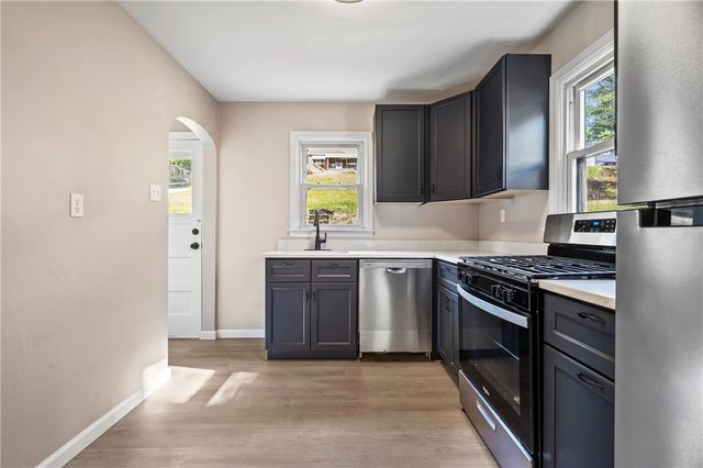 501 Division St, West Mifflin, PA 15122