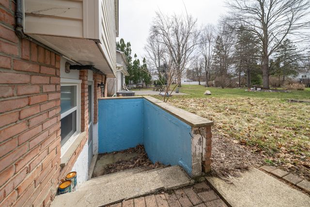 3212 Lockridge Drive, Ann Arbor, MI 48108