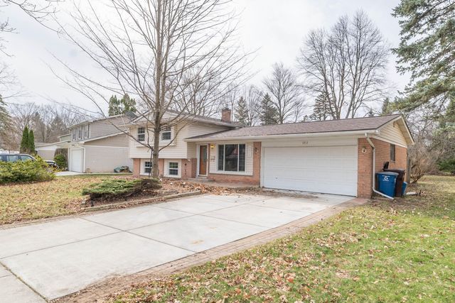 3212 Lockridge Drive, Ann Arbor, MI 48108