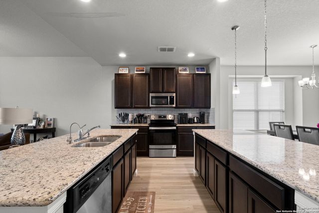 5806 Larkspur, San Antonio, TX 78218