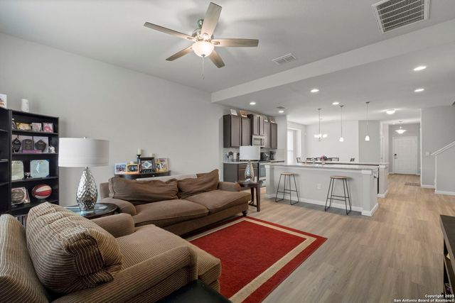 5806 Larkspur, San Antonio, TX 78218
