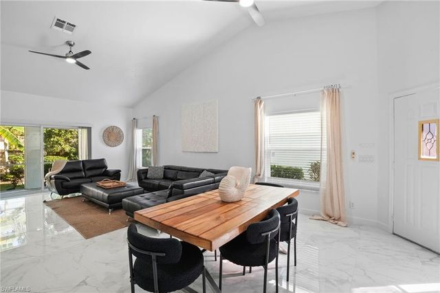 3141 Carriage CIR, Naples, FL 34105