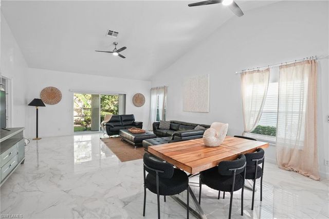 3141 Carriage CIR, Naples, FL 34105