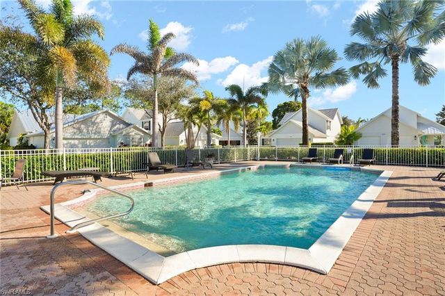 3141 Carriage CIR, Naples, FL 34105