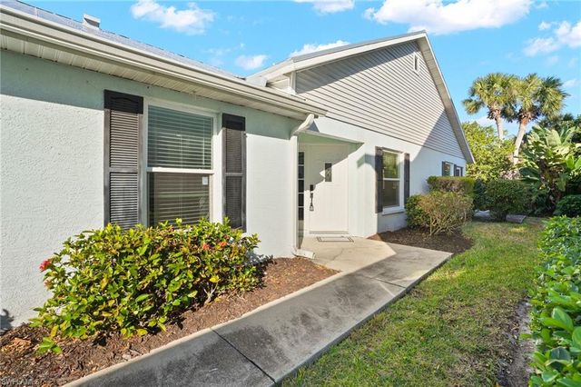 3141 Carriage CIR, Naples, FL 34105