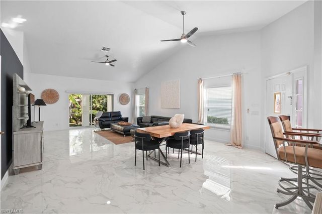 3141 Carriage CIR, Naples, FL 34105