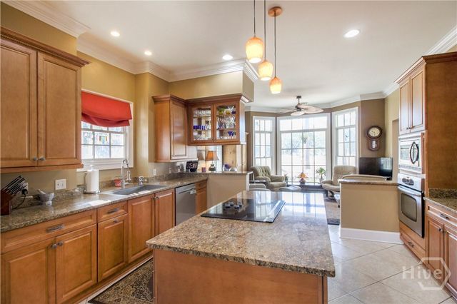 14 Amberwood Circle, Savannah, GA 31405