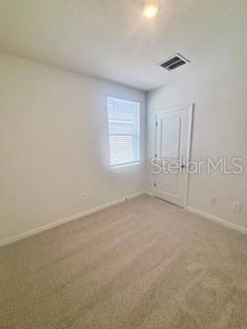 1524 BREKEY WAY, Zephyrhills, FL 33541