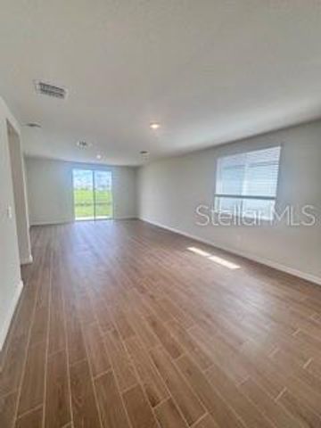 1524 BREKEY WAY, Zephyrhills, FL 33541