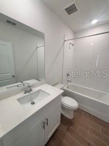 1524 BREKEY WAY, Zephyrhills, FL 33541