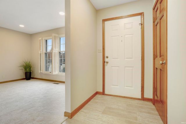 214 Lorrie Lynn Court, Evansville, IN 47715