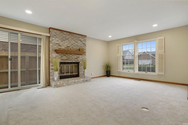 214 Lorrie Lynn Court, Evansville, IN 47715