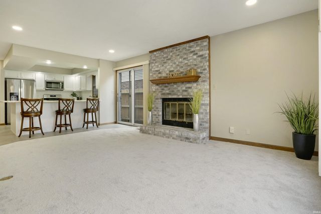 214 Lorrie Lynn Court, Evansville, IN 47715