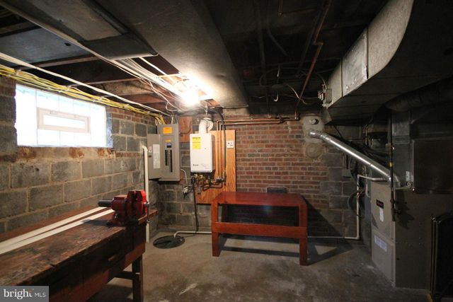 3931 6TH ST S, Arlington, VA 22204