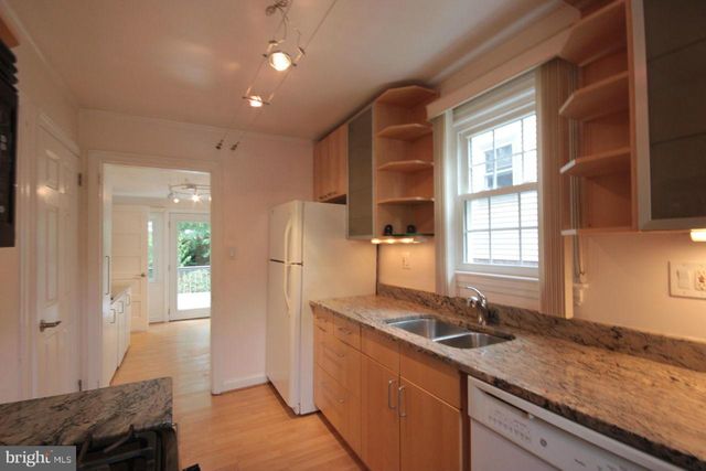 3931 6TH ST S, Arlington, VA 22204