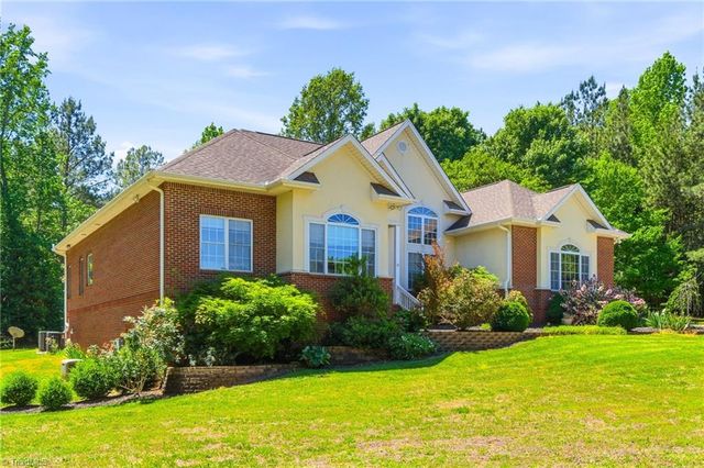 217 Dressage Court, Mebane, NC 27302
