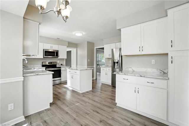 1605 Ledge Hill CT, Virginia Beach, VA 23456