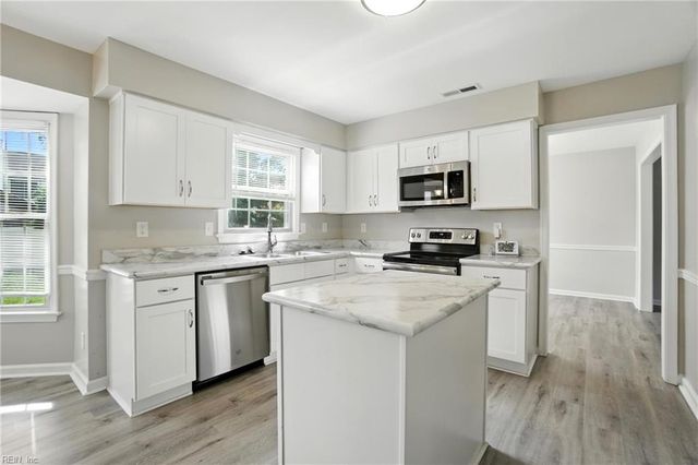 1605 Ledge Hill CT, Virginia Beach, VA 23456