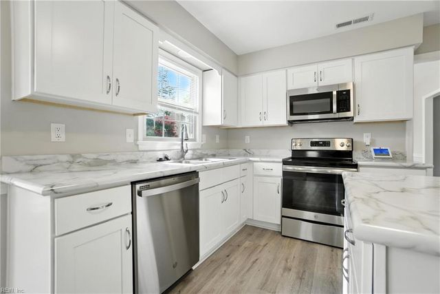 1605 Ledge Hill CT, Virginia Beach, VA 23456