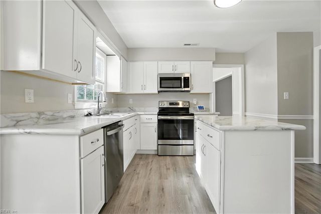 1605 Ledge Hill CT, Virginia Beach, VA 23456