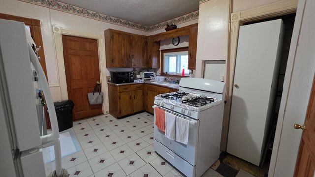 74 Wordsworth St, Revere, MA 02151