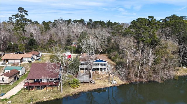 232 Hideaway Lane, Goodrich, TX 77335