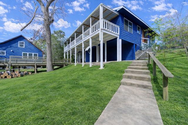 232 Hideaway Lane, Goodrich, TX 77335