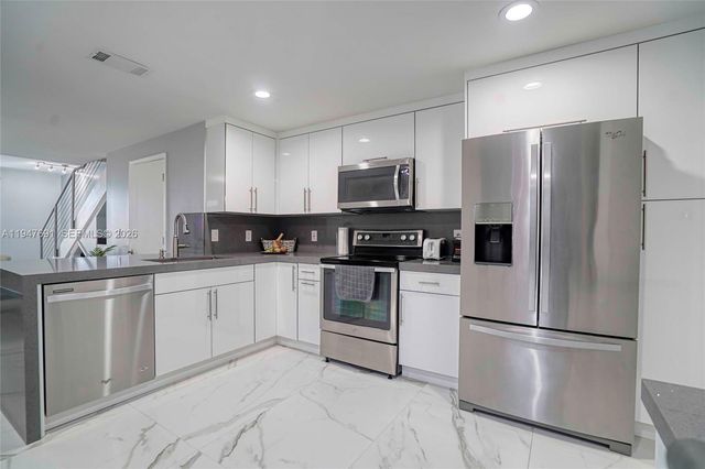 1261 Presidio Dr 5-42, Weston, FL 33327