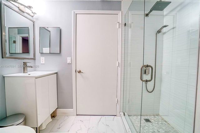 1261 Presidio Dr 5-42, Weston, FL 33327