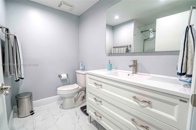 1261 Presidio Dr 5-42, Weston, FL 33327