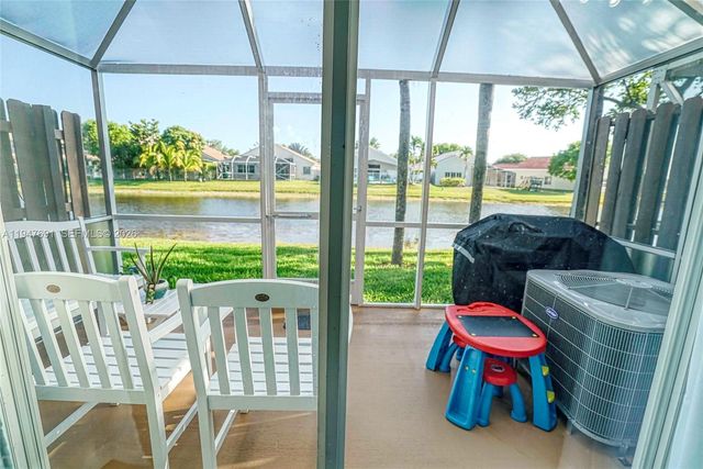 1261 Presidio Dr 5-42, Weston, FL 33327