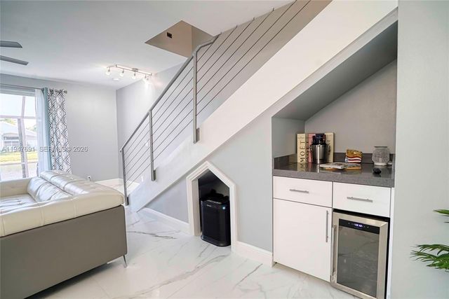 1261 Presidio Dr 5-42, Weston, FL 33327