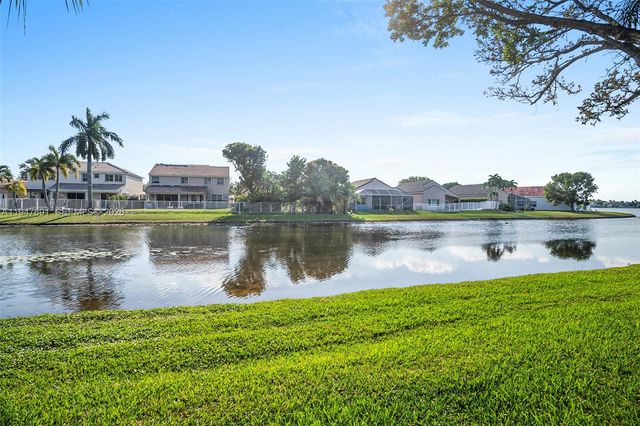 1261 Presidio Dr 5-42, Weston, FL 33327