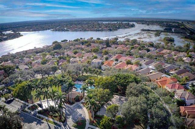 1261 Presidio Dr 5-42, Weston, FL 33327