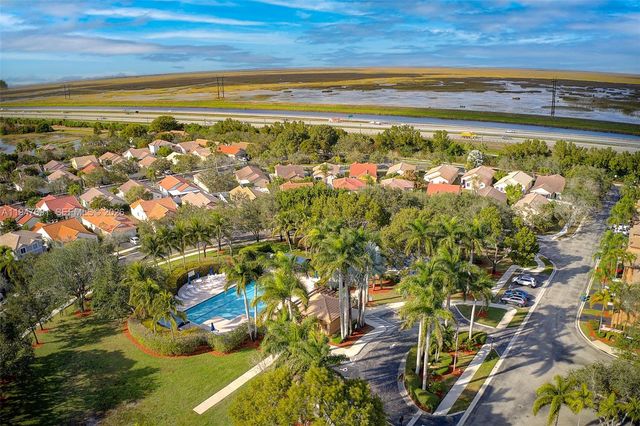 1261 Presidio Dr 5-42, Weston, FL 33327