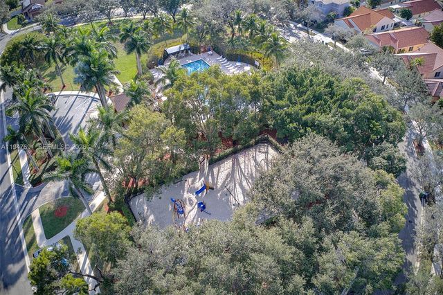 1261 Presidio Dr 5-42, Weston, FL 33327