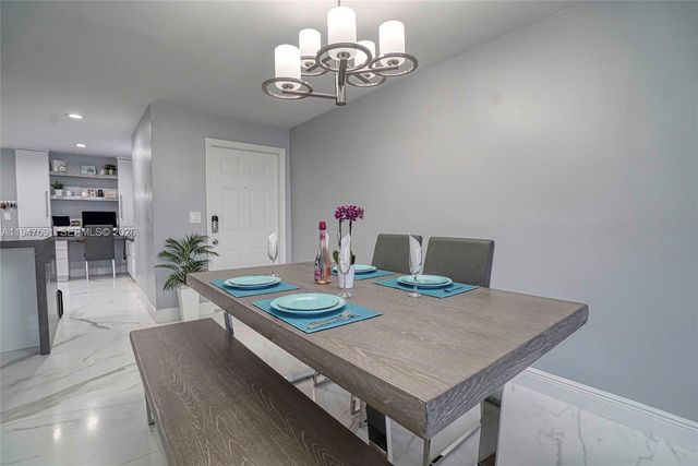 1261 Presidio Dr 5-42, Weston, FL 33327