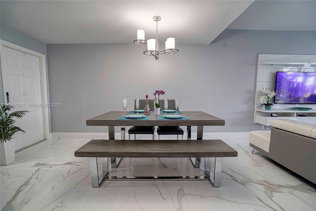 1261 Presidio Dr 5-42, Weston, FL 33327