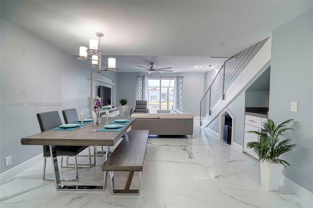 1261 Presidio Dr 5-42, Weston, FL 33327